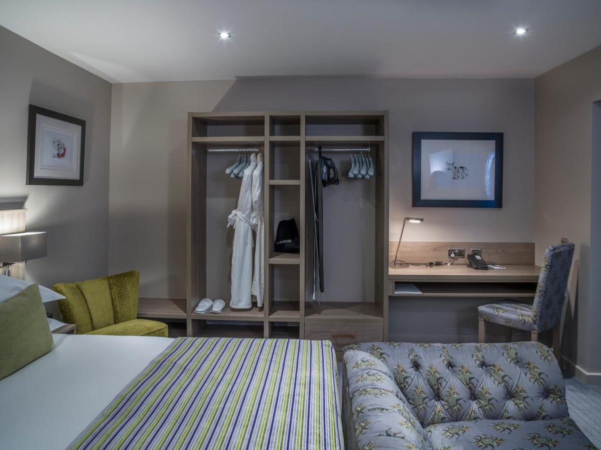 Boulevard Hotel Блекпул Екстериор снимка A bedroom at the hotel