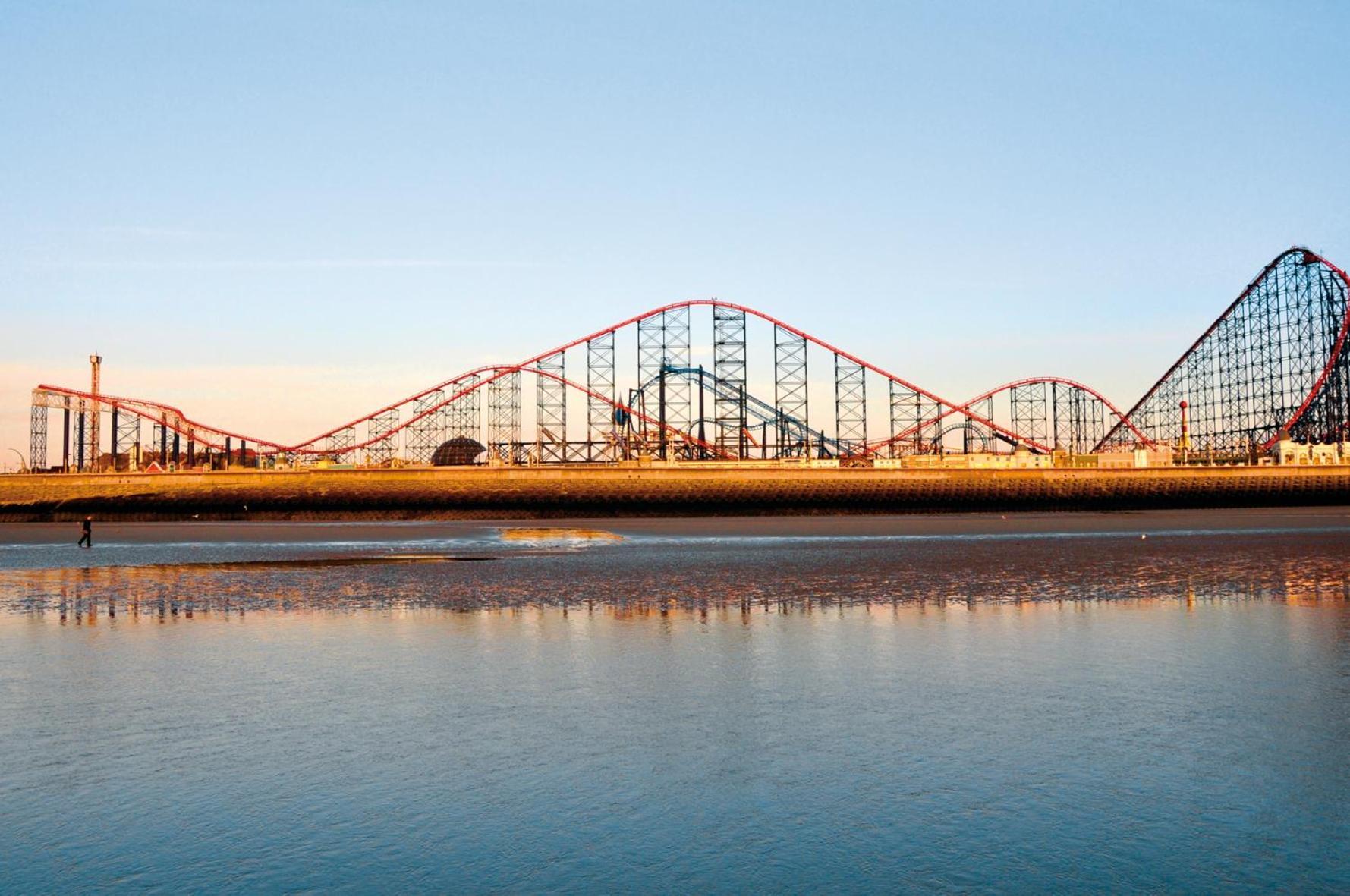Boulevard Hotel Блекпул Екстериор снимка The Pleasure Beach