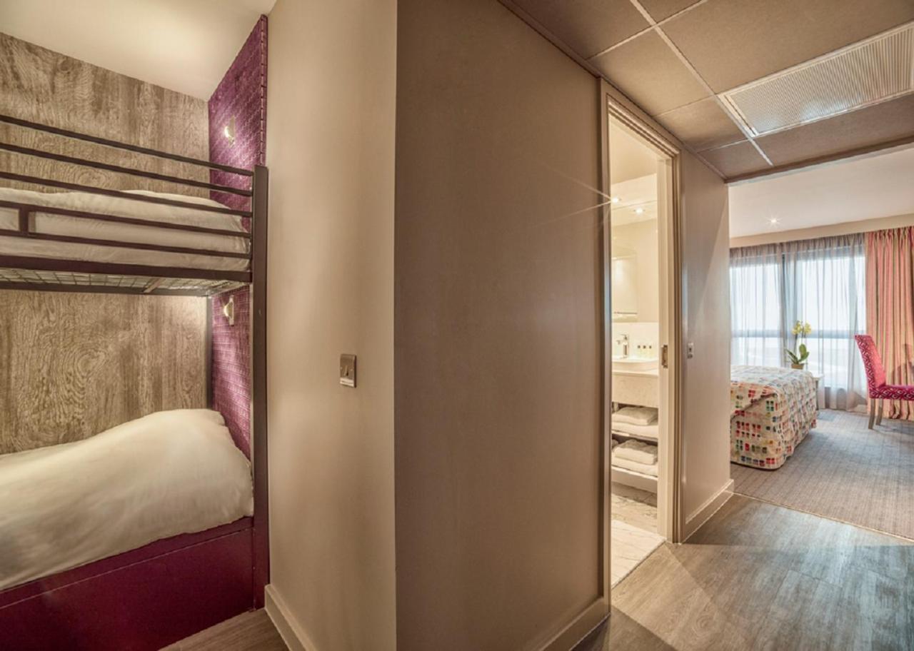 Boulevard Hotel Блекпул Екстериор снимка Family room