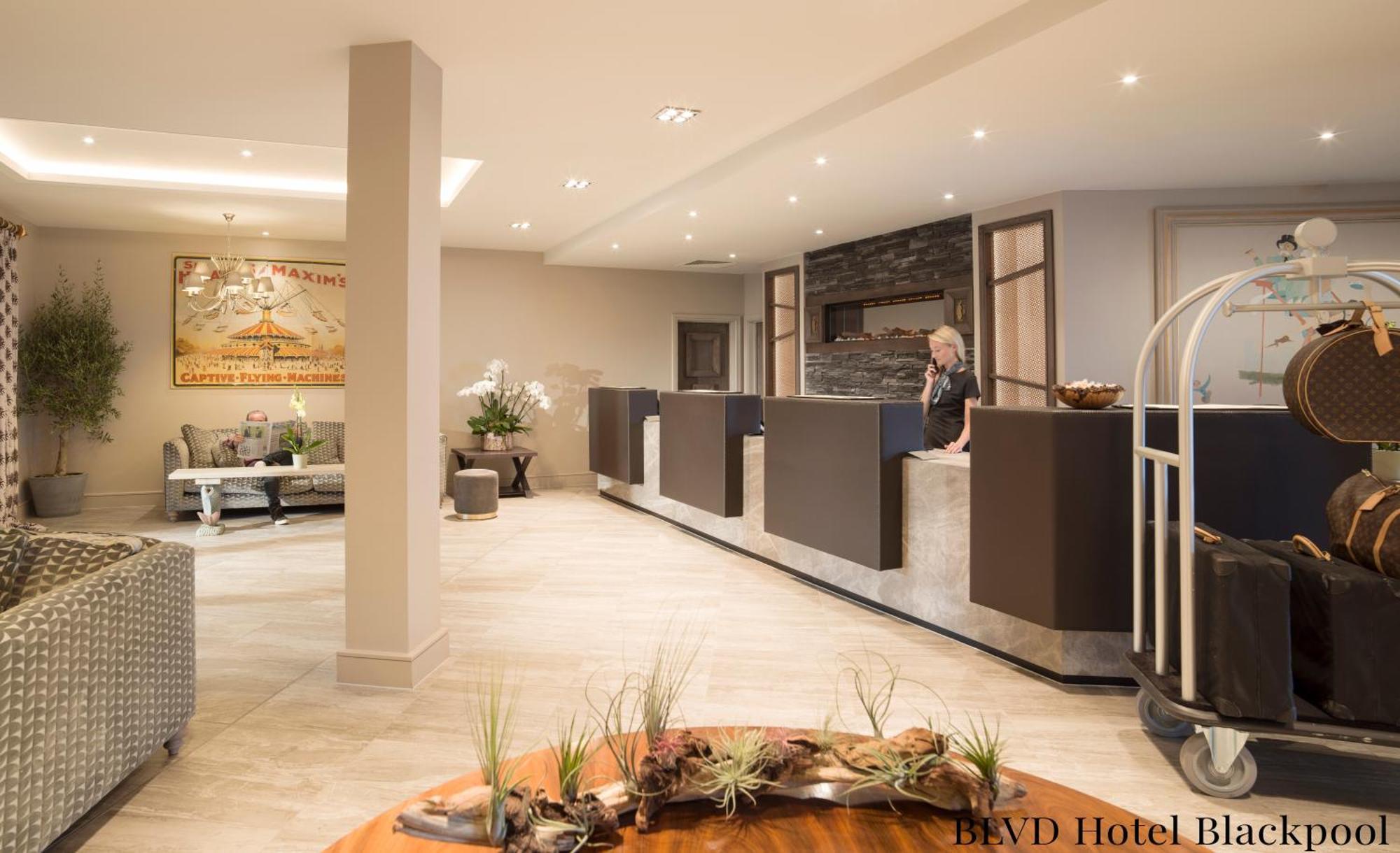 Boulevard Hotel Блекпул Екстериор снимка Reception